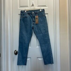 Levi’s 501 Skinny size 31x28. New with tags
